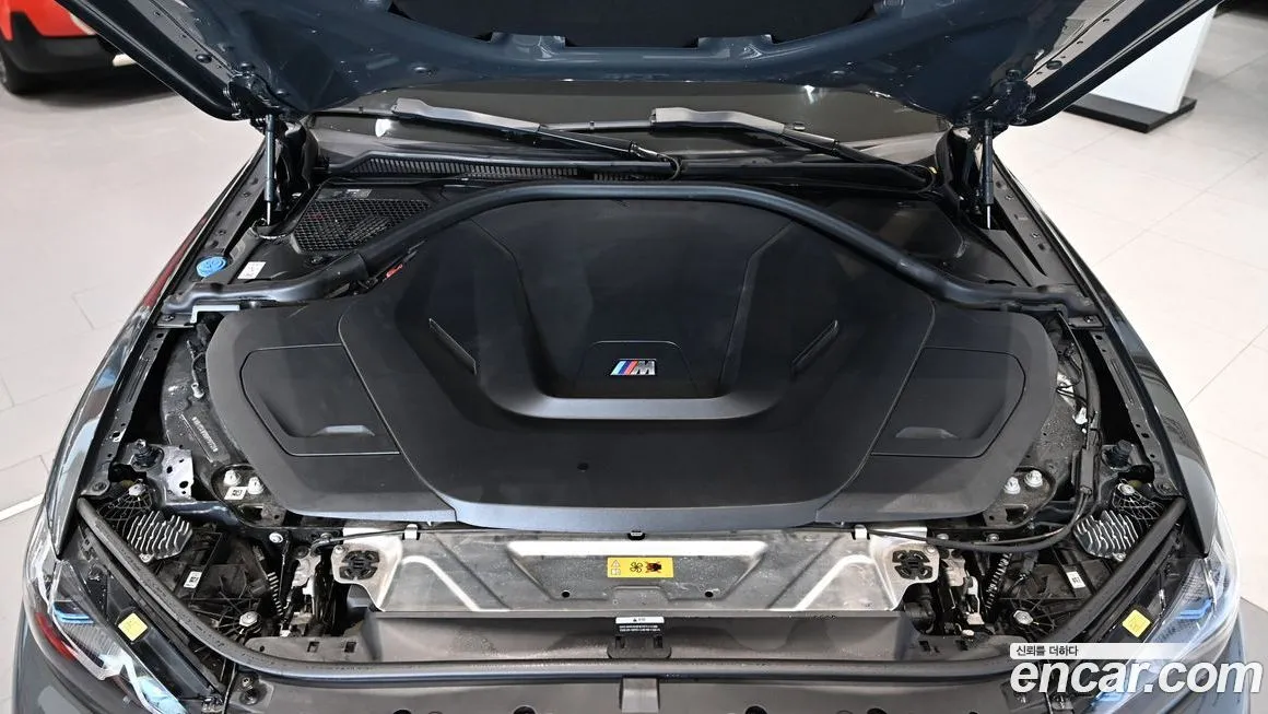 BMW i4 — фото 6