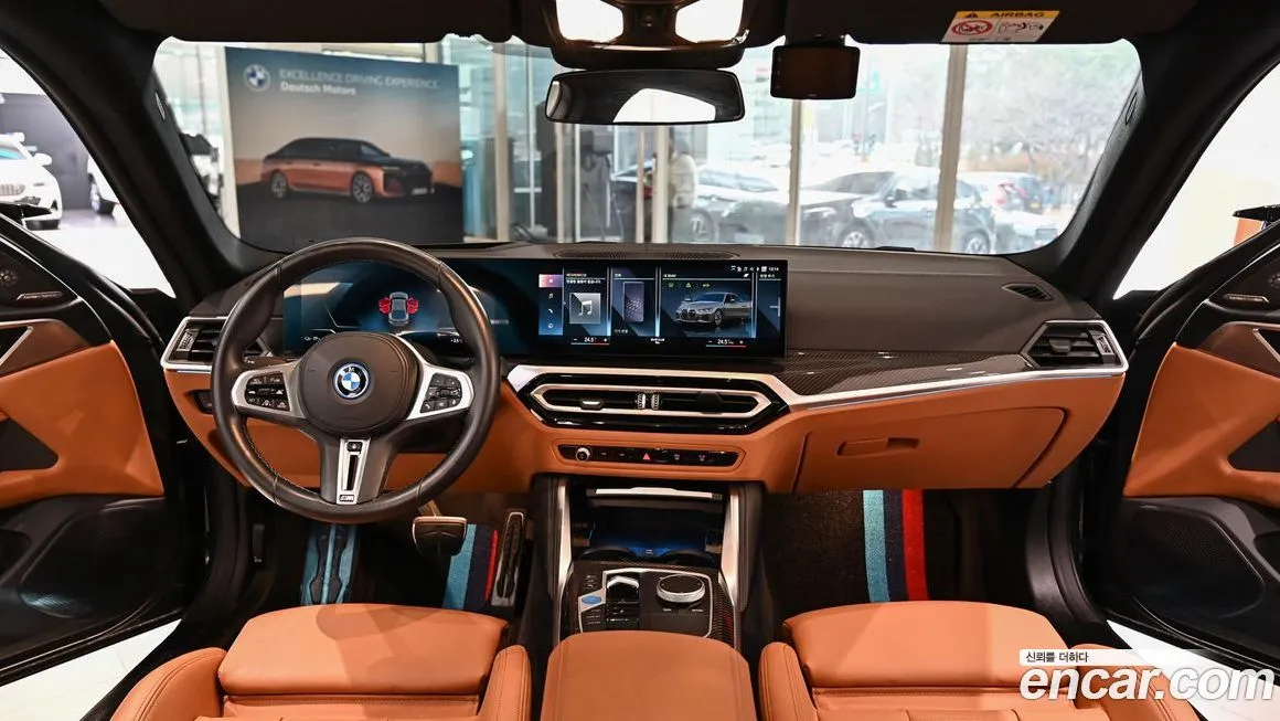 BMW i4 — фото 8