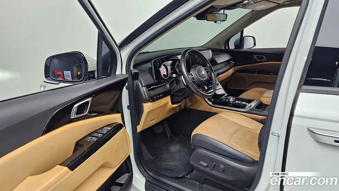 Kia Carnival — фото 10