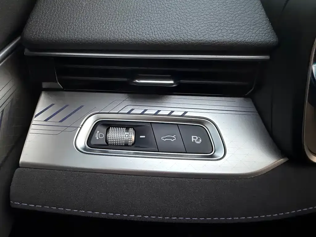 Geely Xingrui 2024 из CN, фото 10