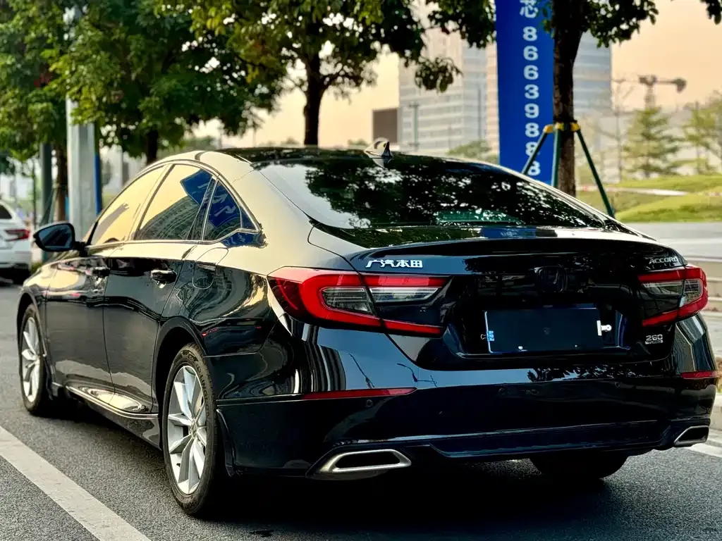 Honda Accord — фото 4