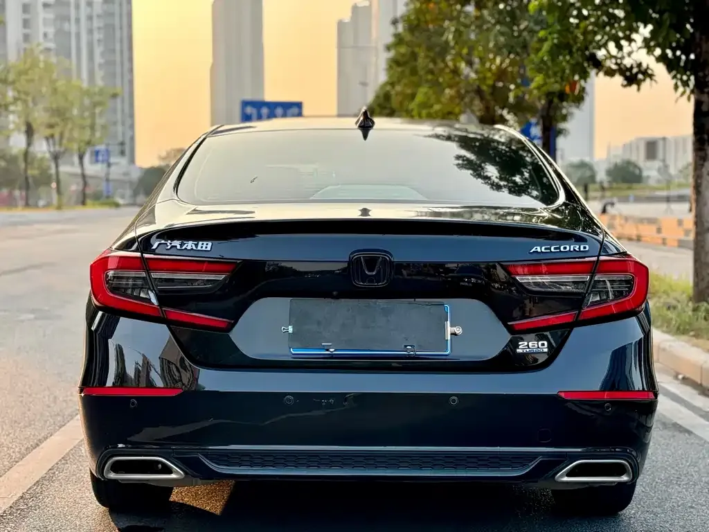 Honda Accord — фото 5