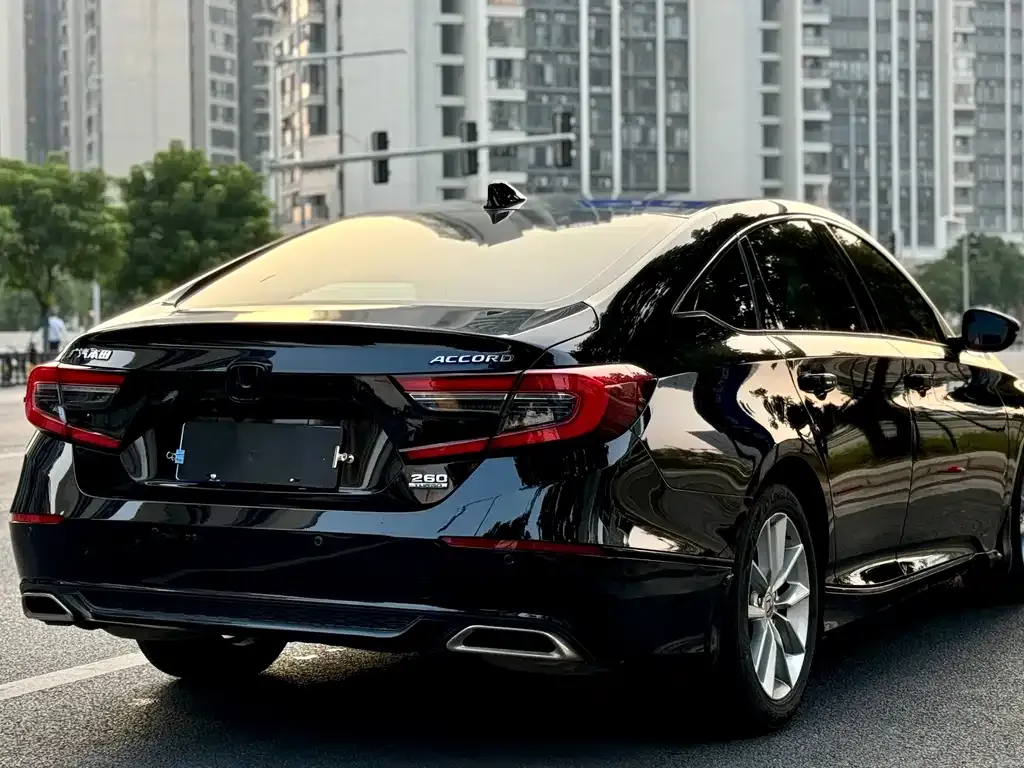 Honda Accord — фото 6