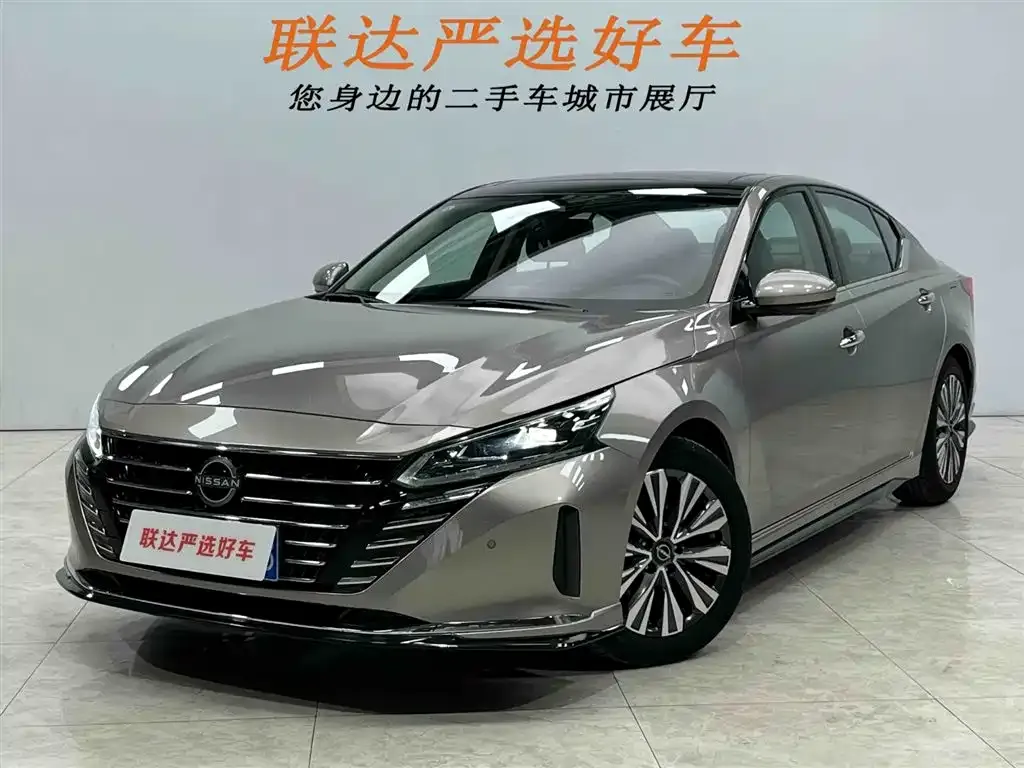 Nissan Teana — фото 1