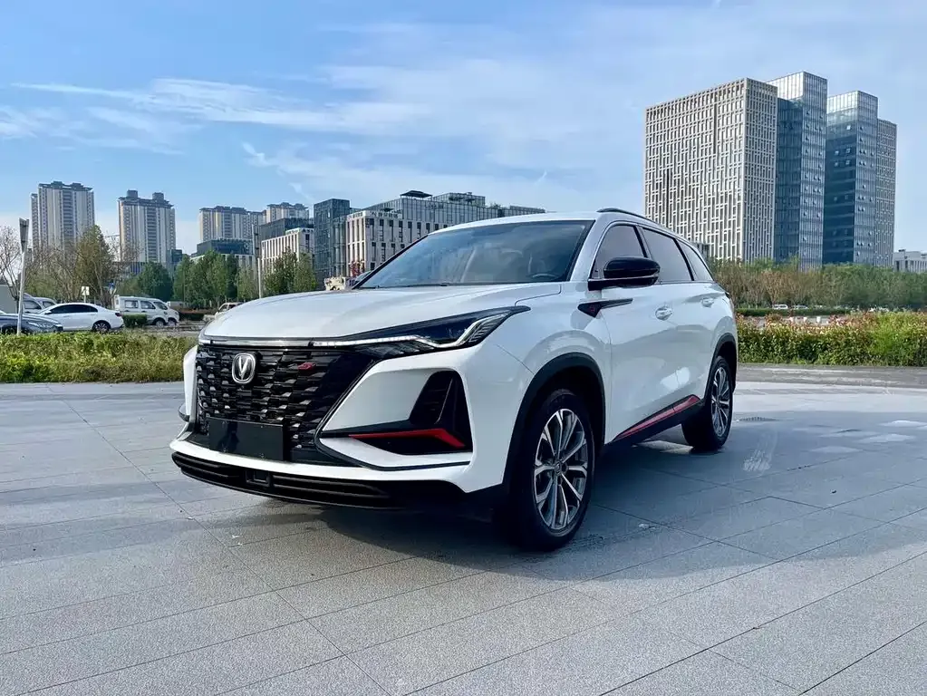 Changan CS75PLUS — фото 1