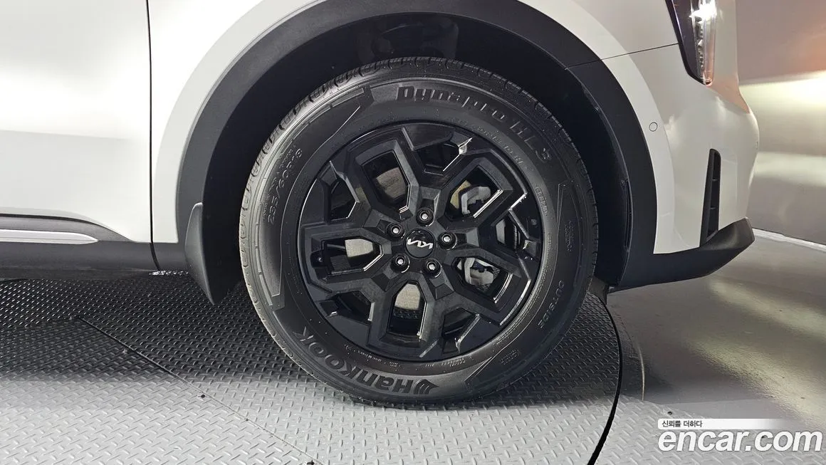 Kia Sorento — фото 5