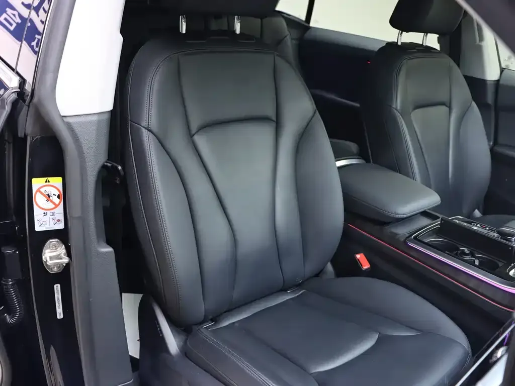 Audi Q8 — фото 9