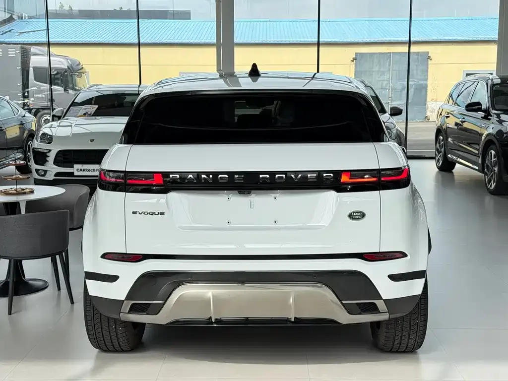 Land Rover Evoque 2024 из CN, фото 3