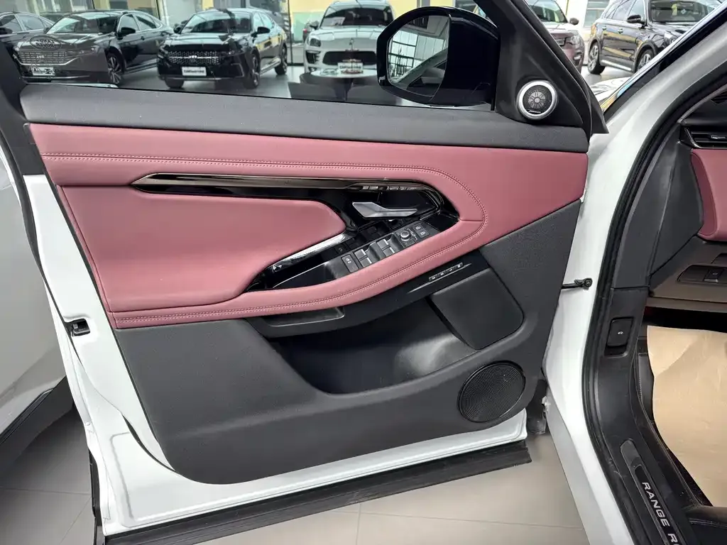 Land Rover Evoque 2024 из CN, фото 7