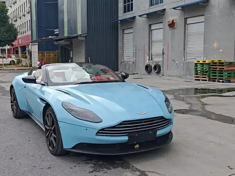 Aston Martin DB11 — фото 2