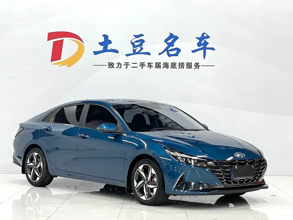 Hyundai Elantra — фото 3