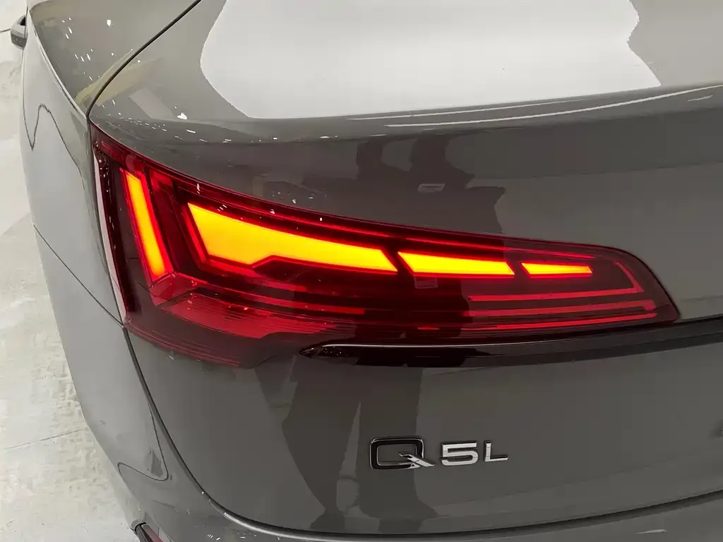 Audi Q5L Sportback 2022 из CN, фото 7