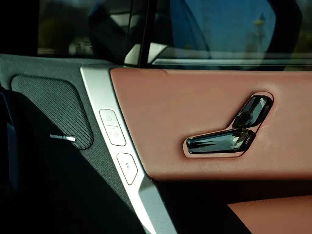 BMW iX 2023 из CN, фото 10