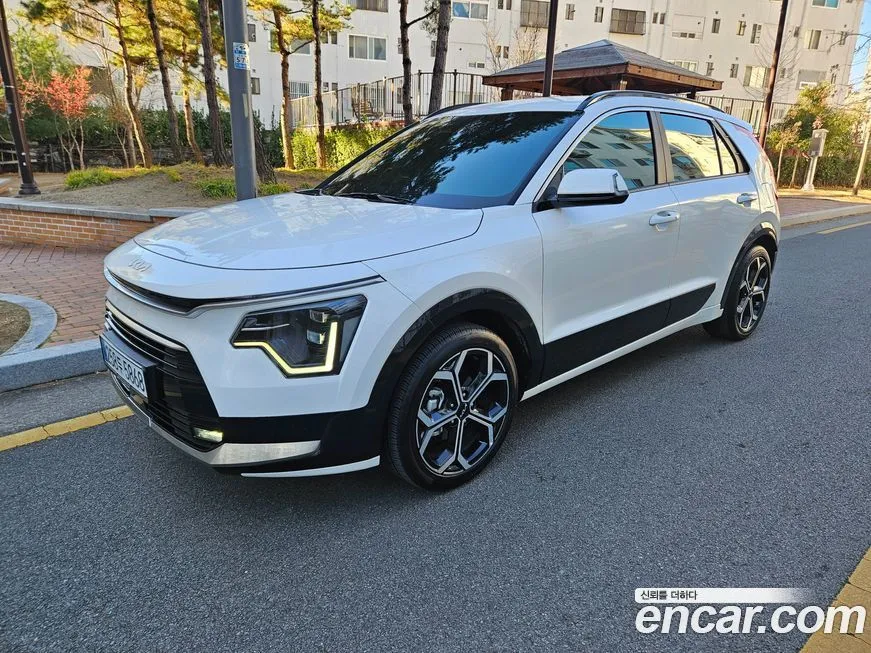 Kia Niro — фото 1
