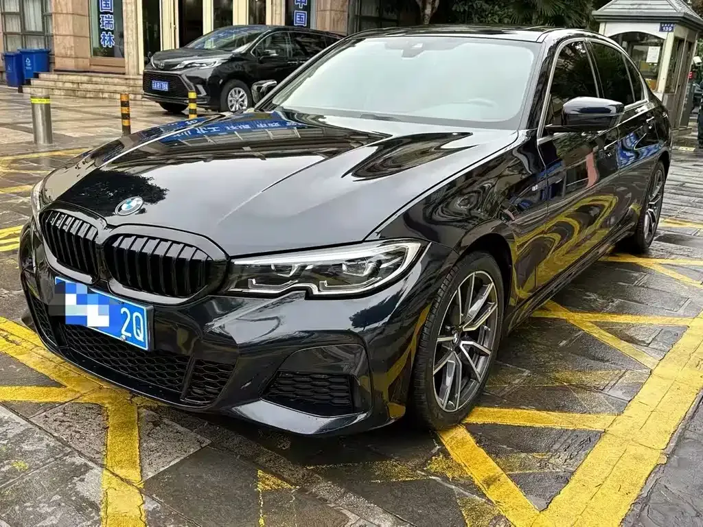 BMW 3 Series 2021 из CN, фото 1