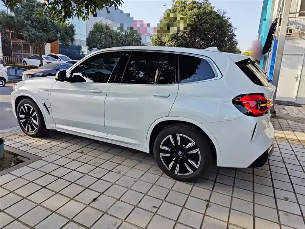 BMW iX3 2025 из CN, фото 5