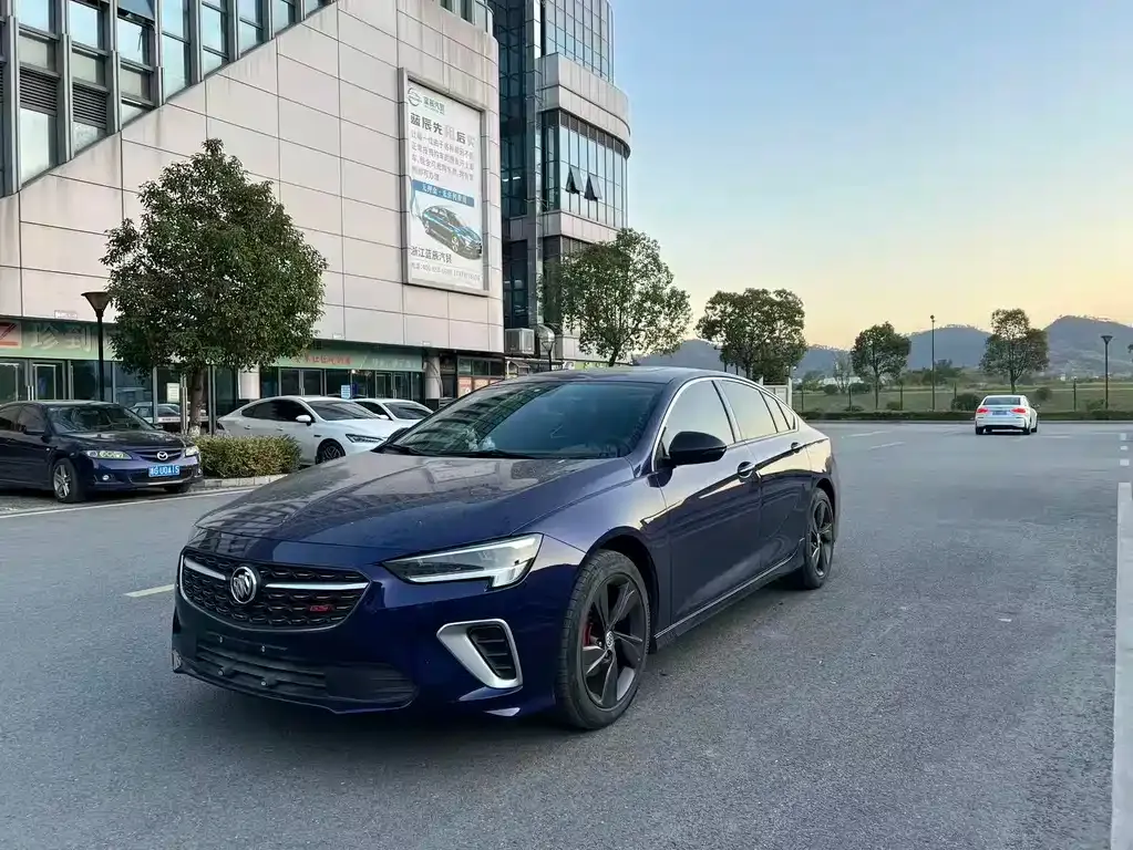 Buick Regal — фото 1