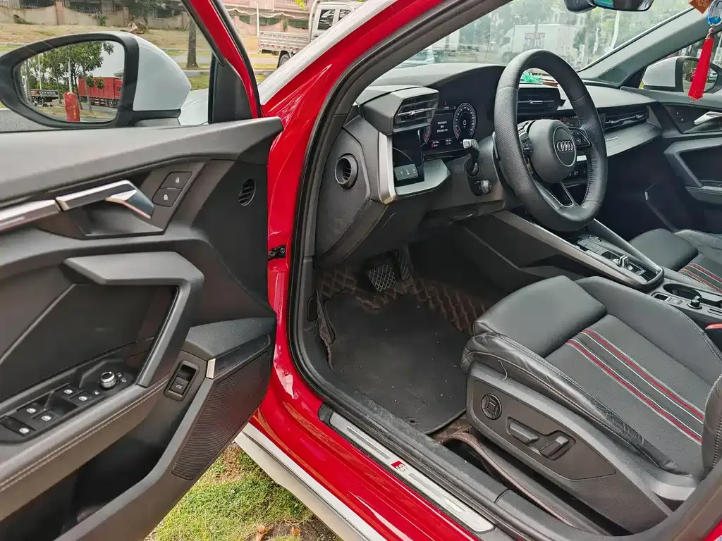Audi A3 2021 из CN, фото 10