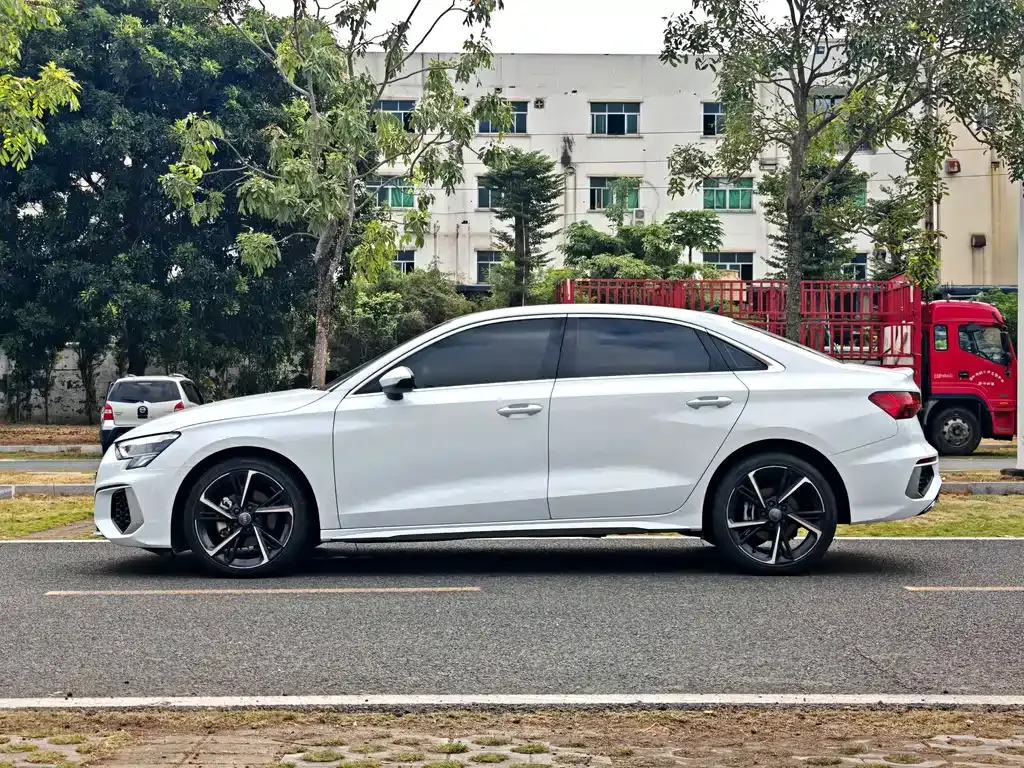 Audi A3 2021 из CN, фото 9