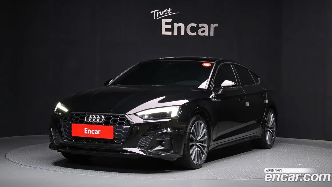 Audi A5 — фото 1