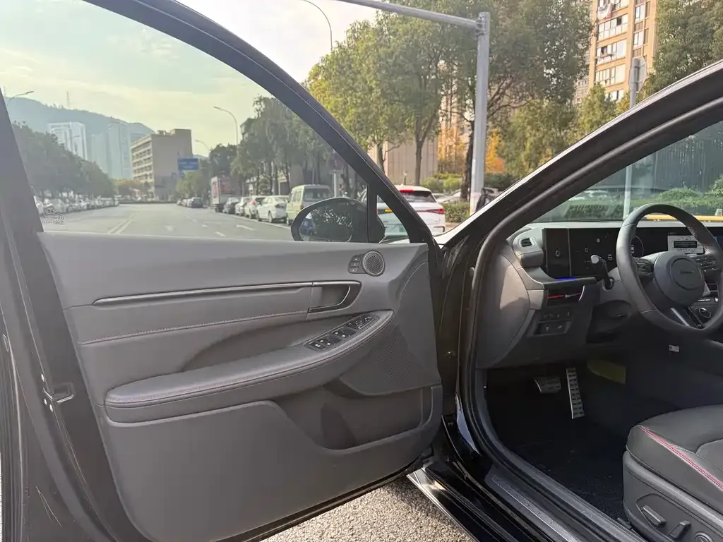 Hyundai Sonata 2024 из CN, фото 9