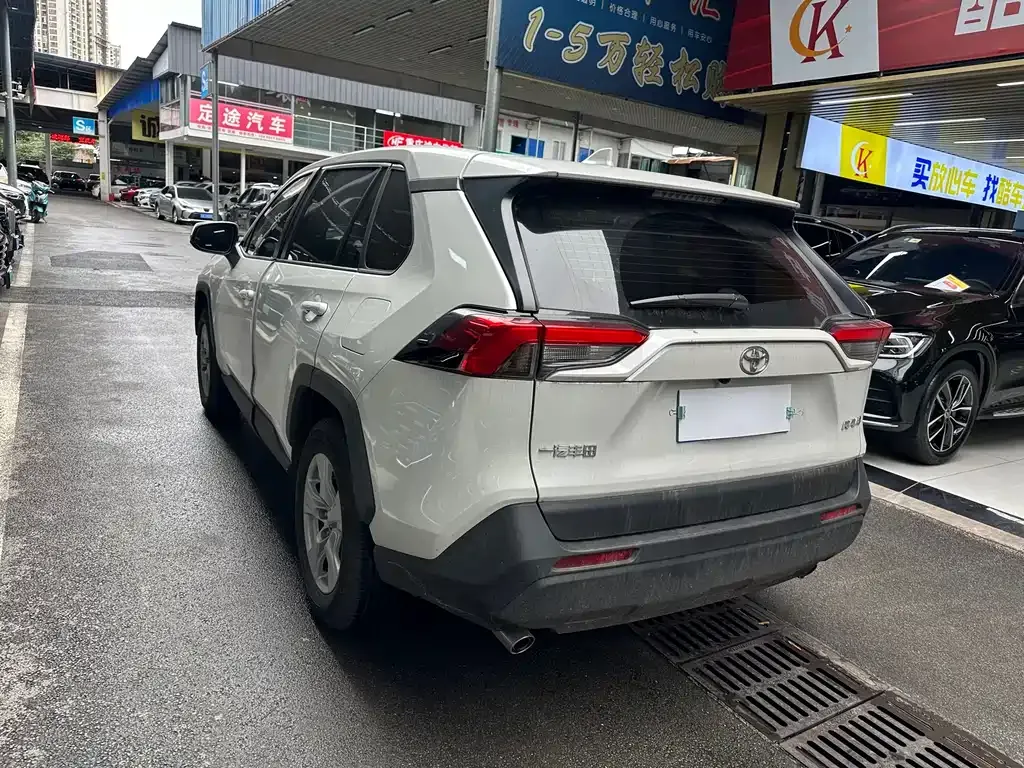 Toyota RAV4 2024 из CN, фото 6