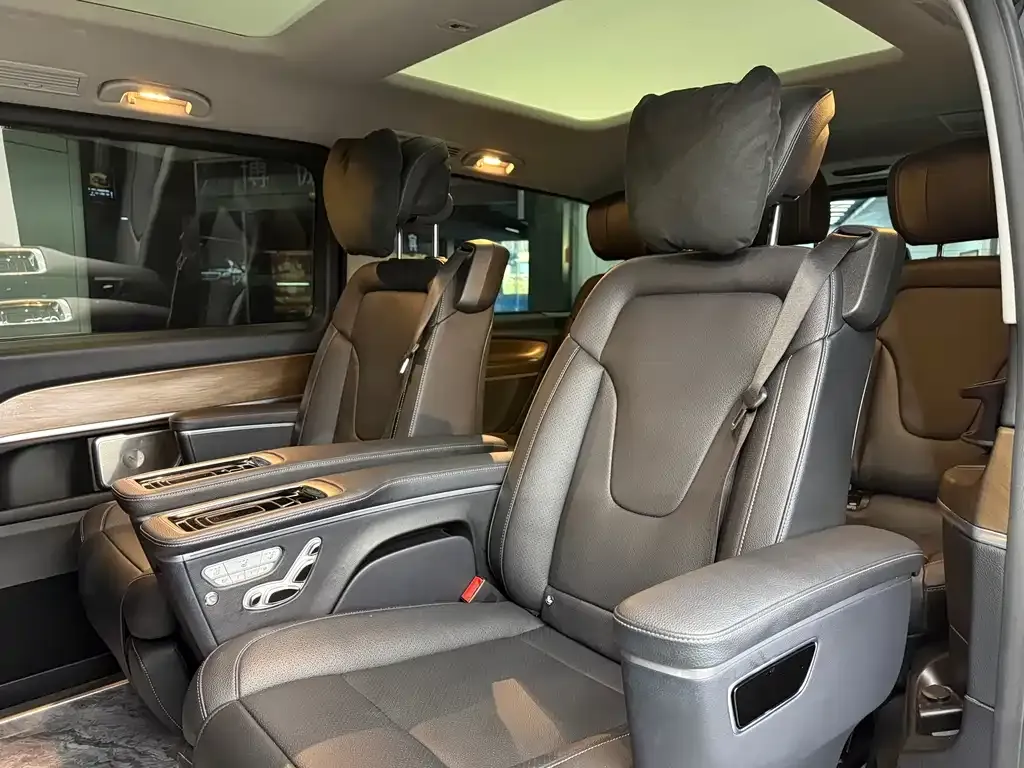 Mercedes-Benz V-Class 2024 из CN, фото 10