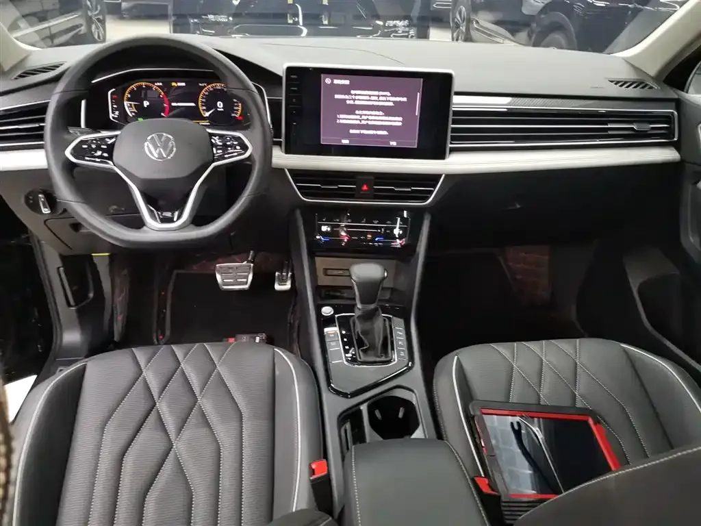Volkswagen Tiguan L 2023 из CN, фото 10