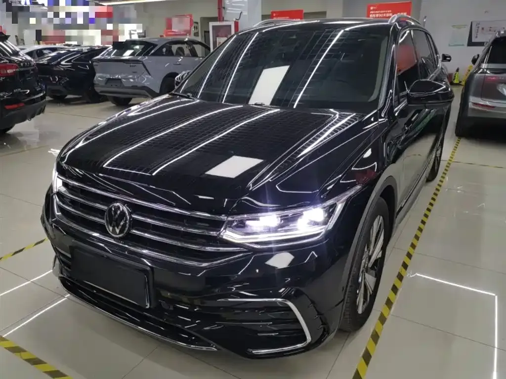 Volkswagen Tiguan L 2023 из CN, фото 2