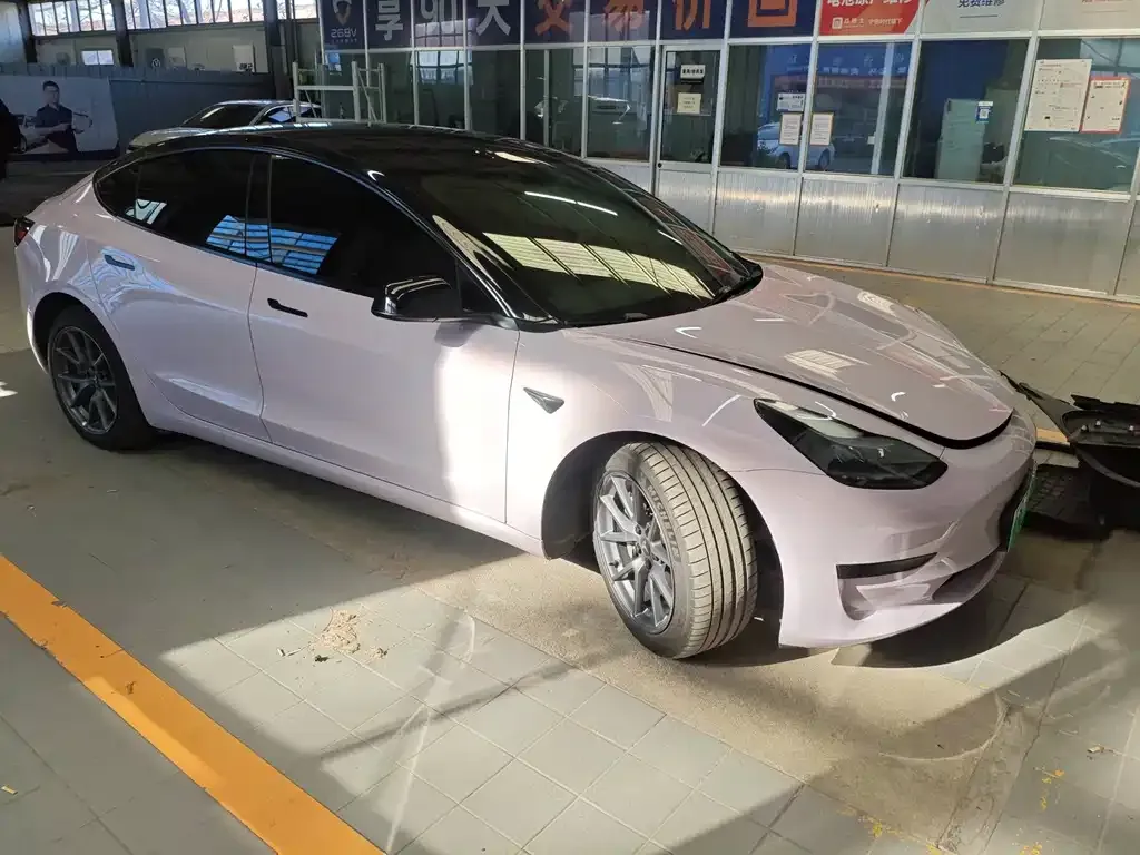 Tesla Model 3 — фото 2