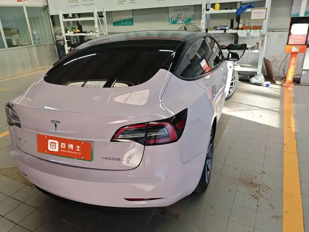 Tesla Model 3 — фото 6