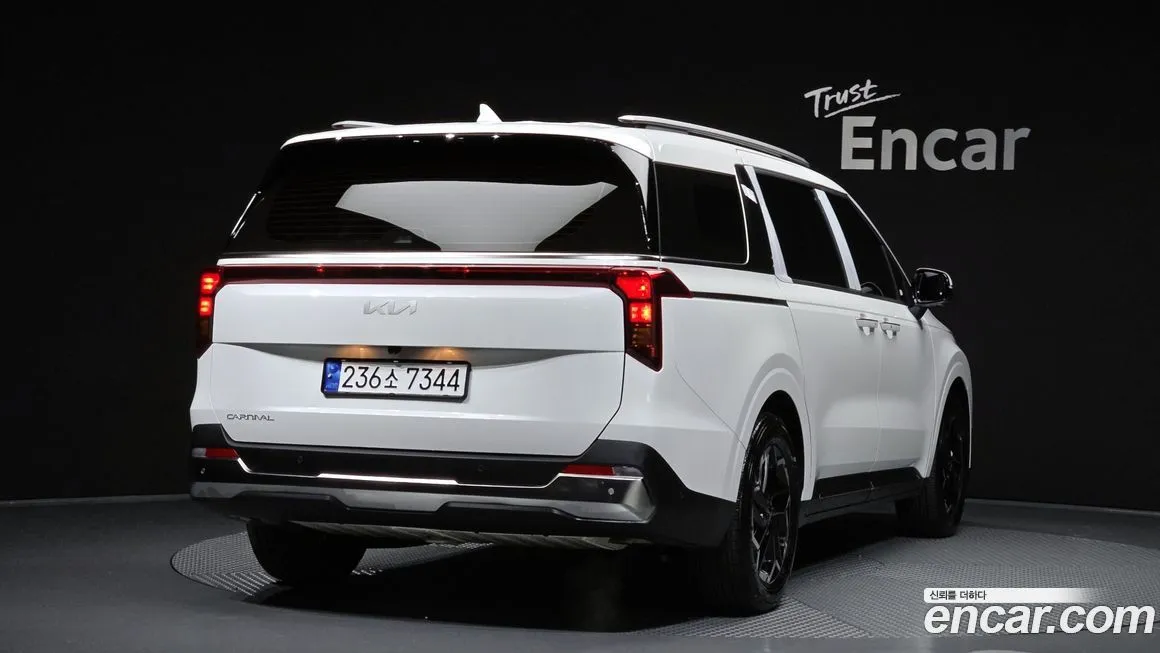 Kia Carnival — фото 2