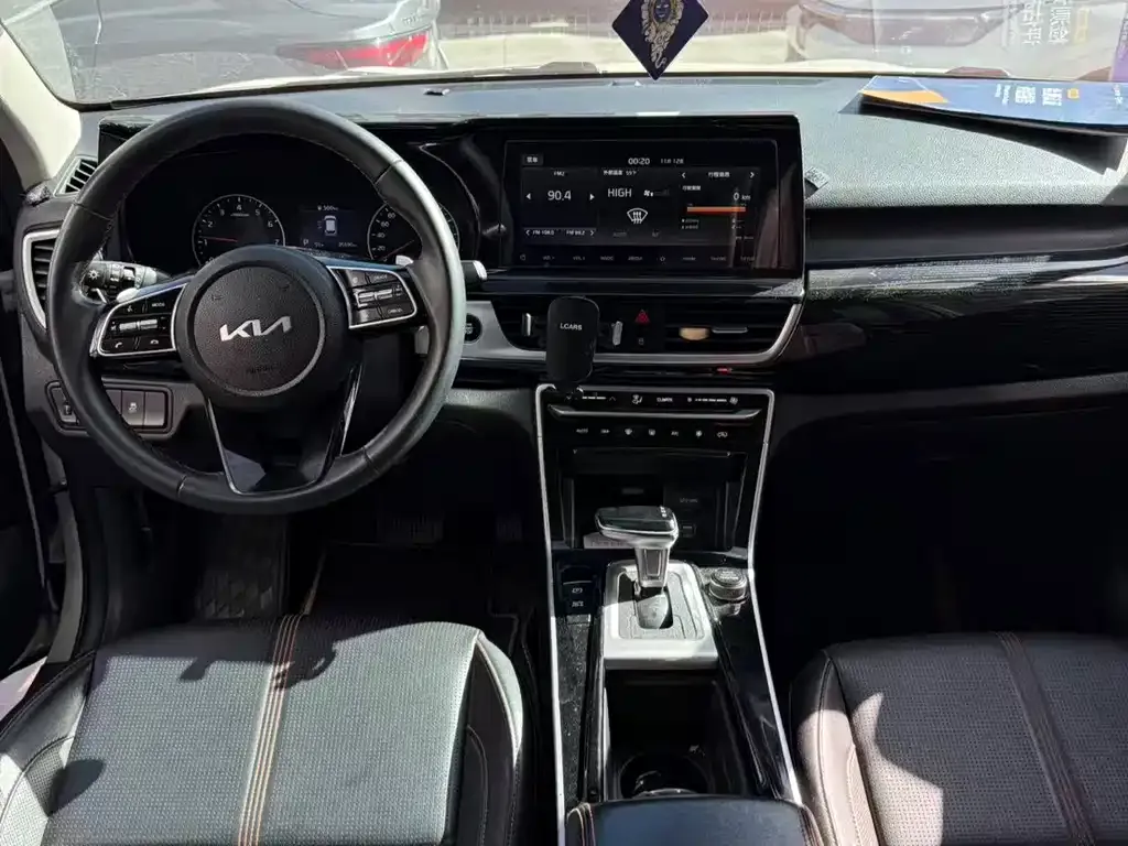 Kia KX3 — фото 10