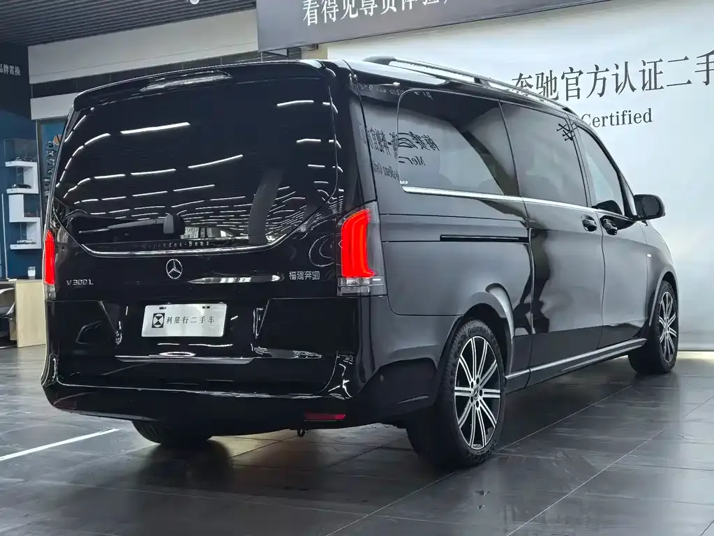 Mercedes-Benz V-Class 2025 из CN, фото 3