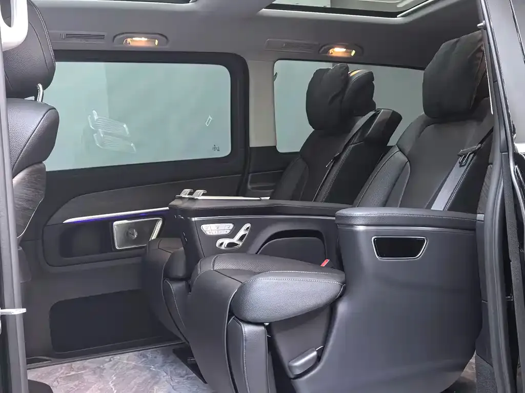 Mercedes-Benz V-Class 2025 из CN, фото 5