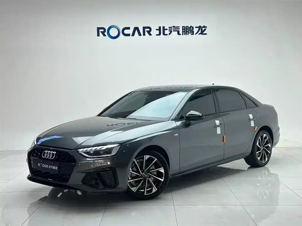 Audi A4L 2023 из CN, фото 1