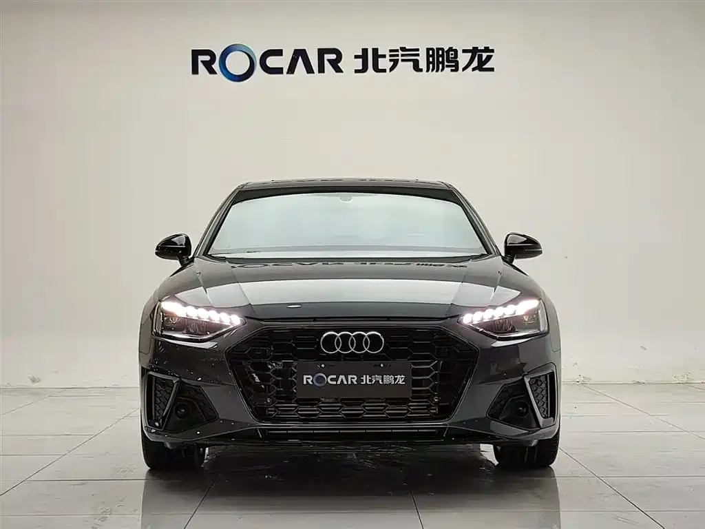 Audi A4L 2023 из CN, фото 2