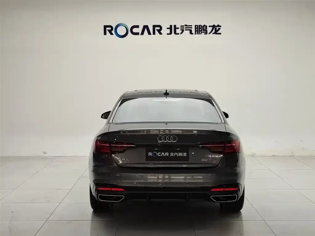 Audi A4L 2023 из CN, фото 4