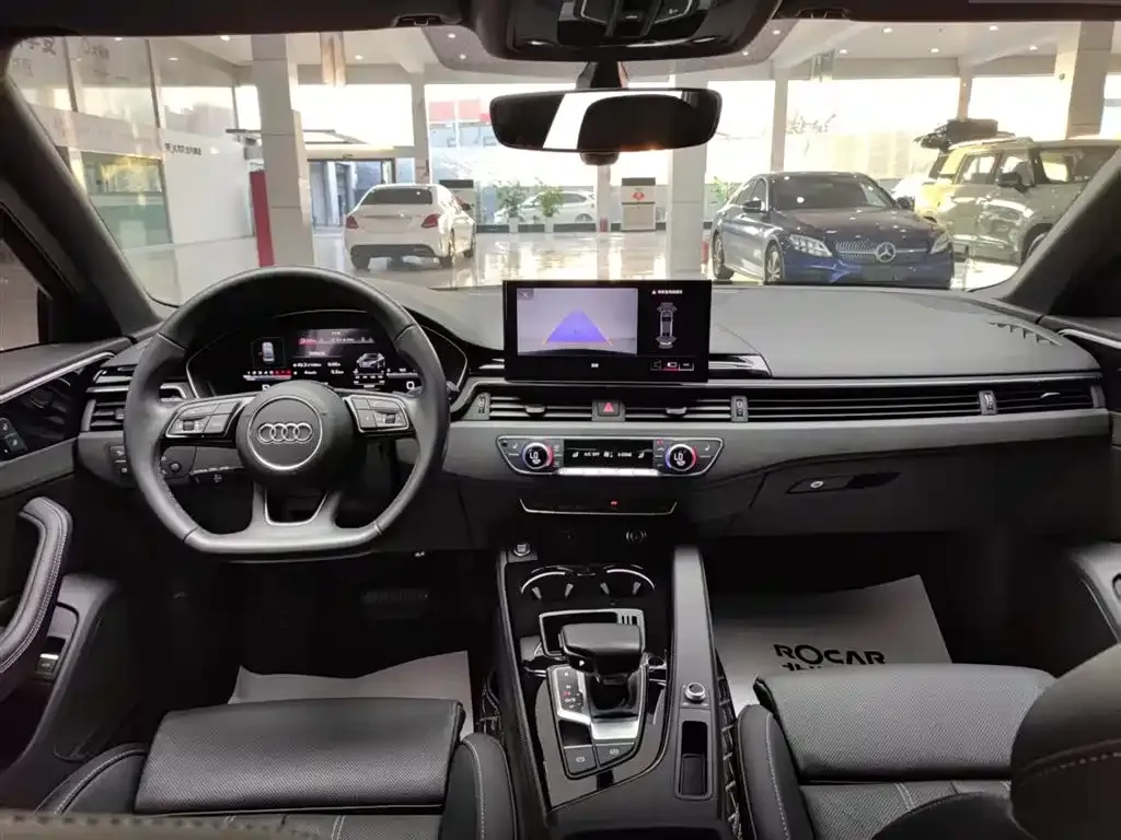 Audi A4L 2023 из CN, фото 7