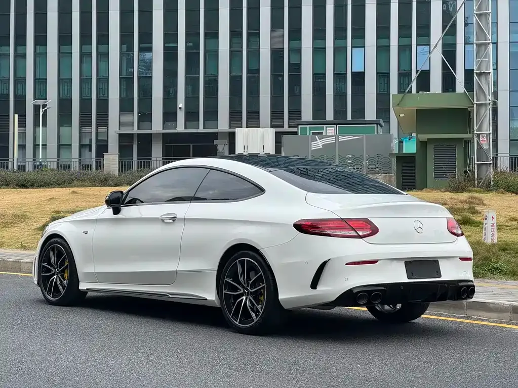 Mercedes-Benz C-Class AMG — фото 4