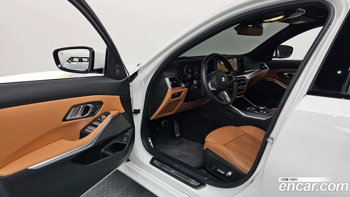 BMW 3-Series 2023 из KR, фото 10