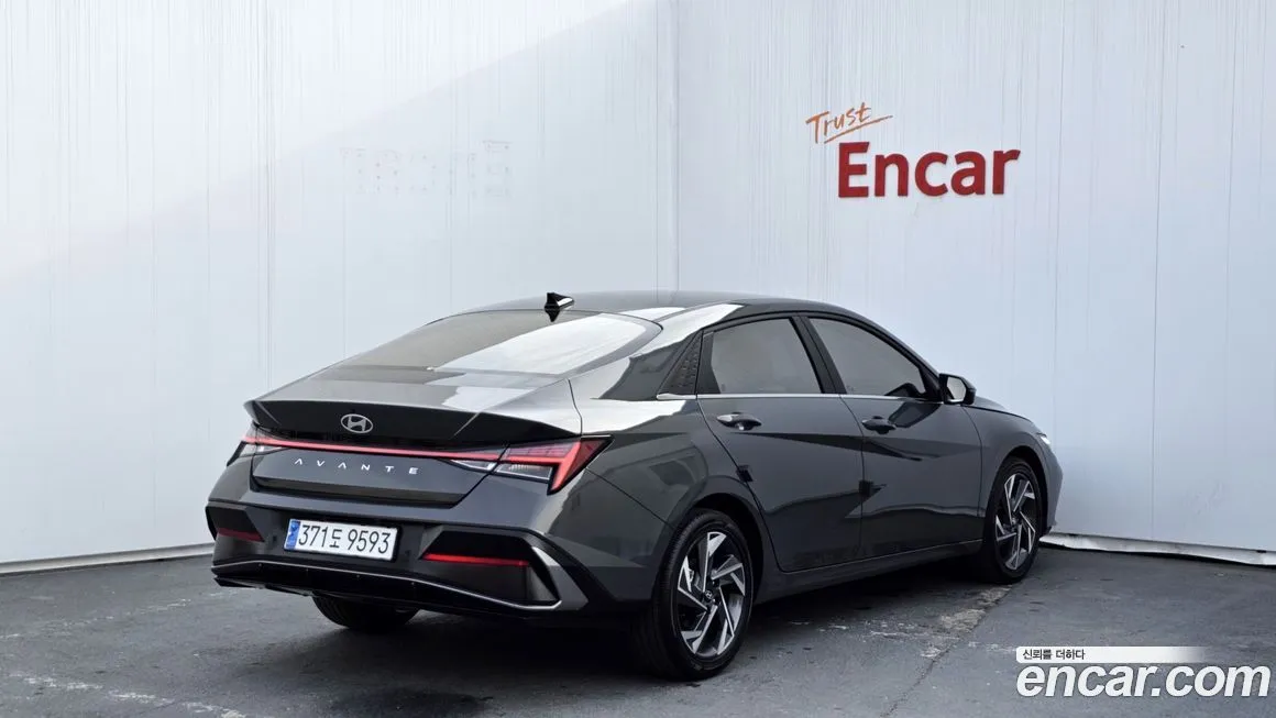 Hyundai AVANTE — фото 2