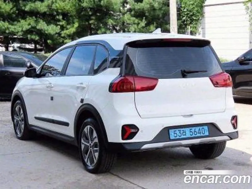 Kia Niro — фото 3