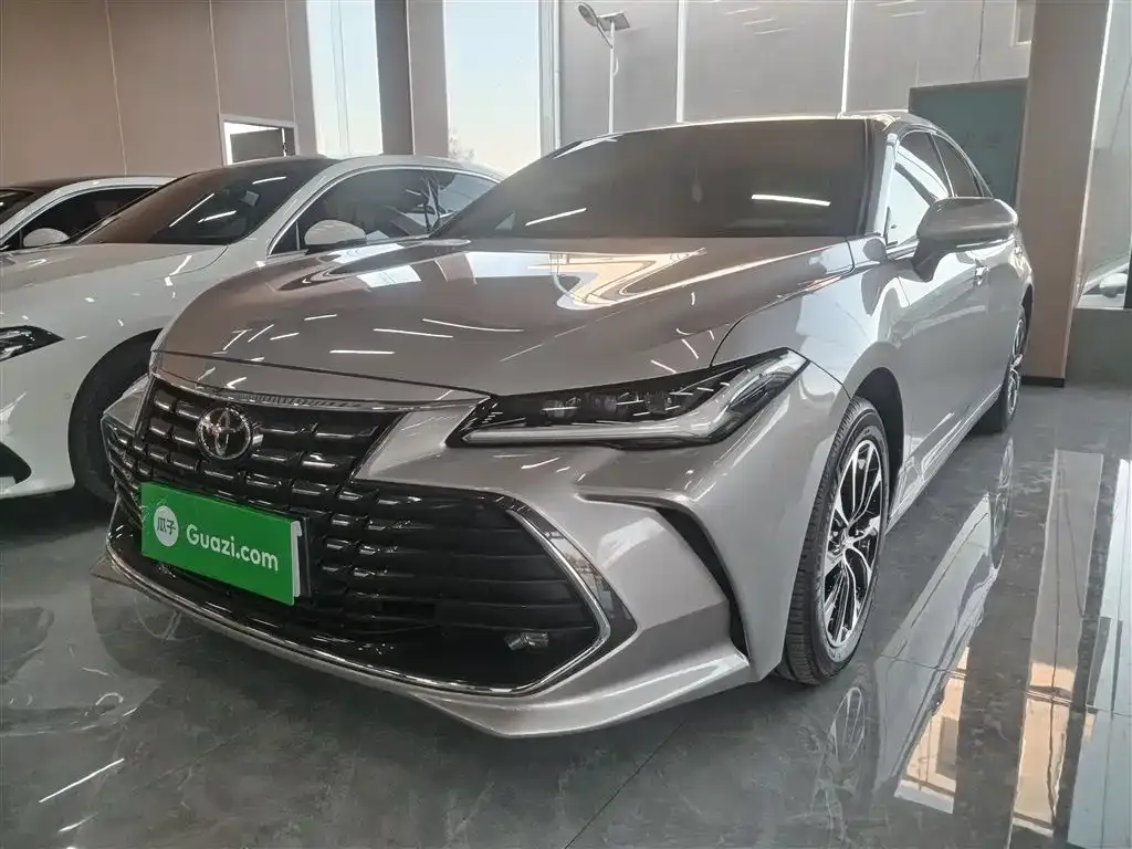 Toyota Avalon 2023 из CN, фото 1
