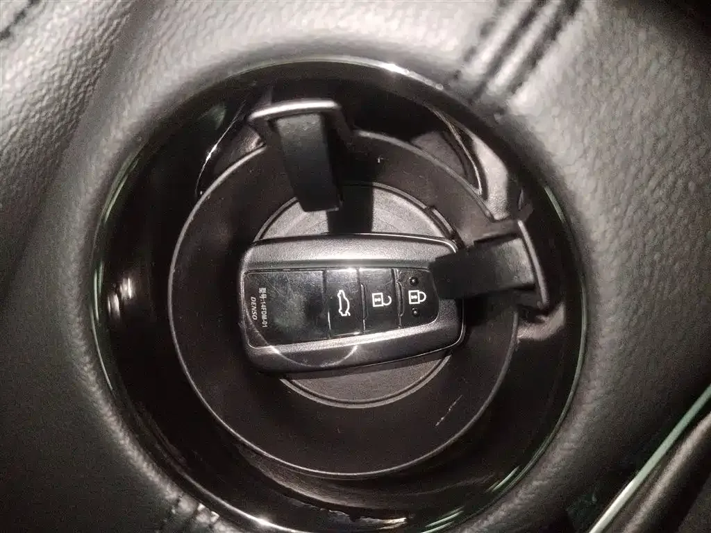 Toyota Avalon 2023 из CN, фото 9