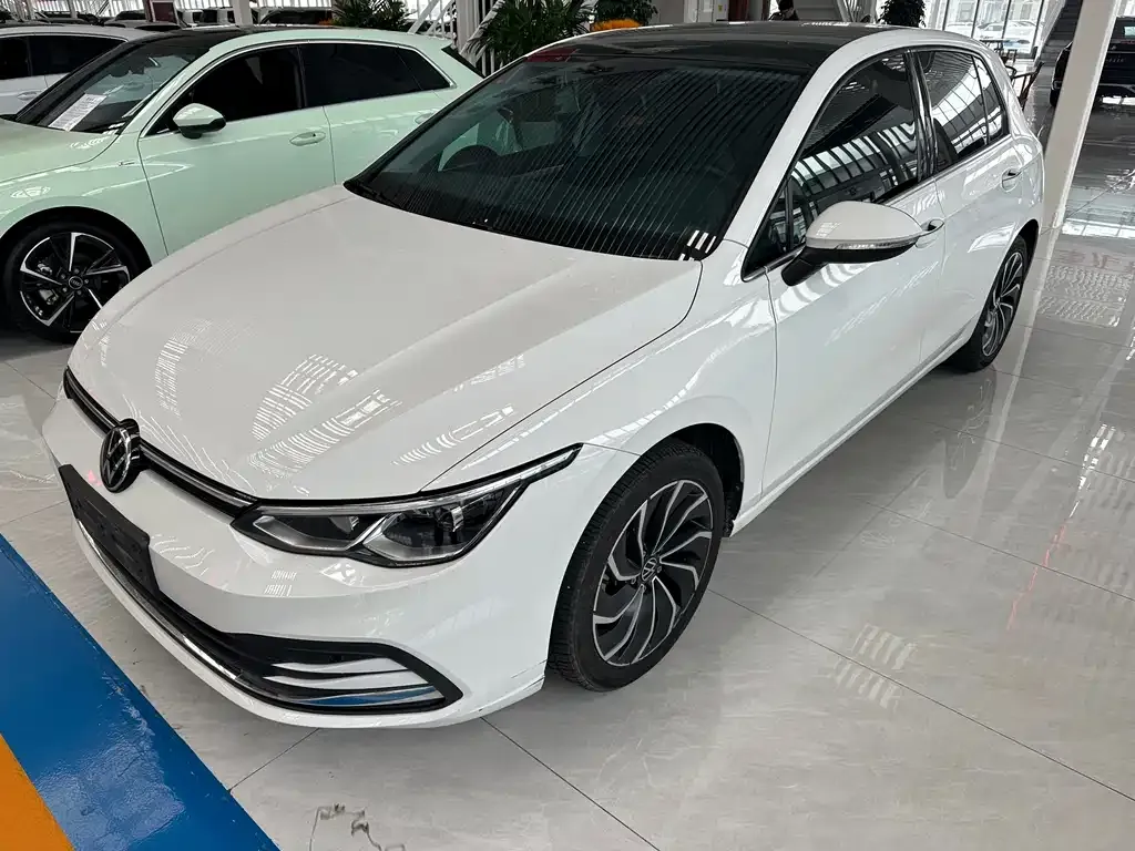 Volkswagen Golf 2022 из CN, фото 1