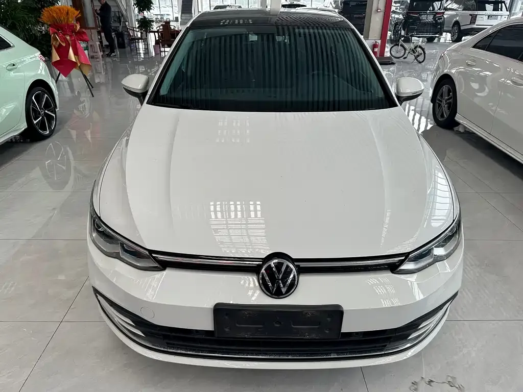 Volkswagen Golf 2022 из CN, фото 2