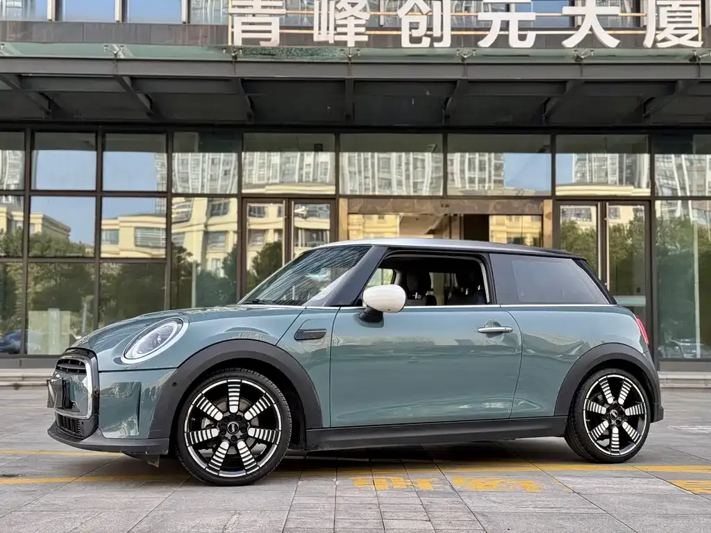 MINI Cooper (3-door) 2023 из CN, фото 3