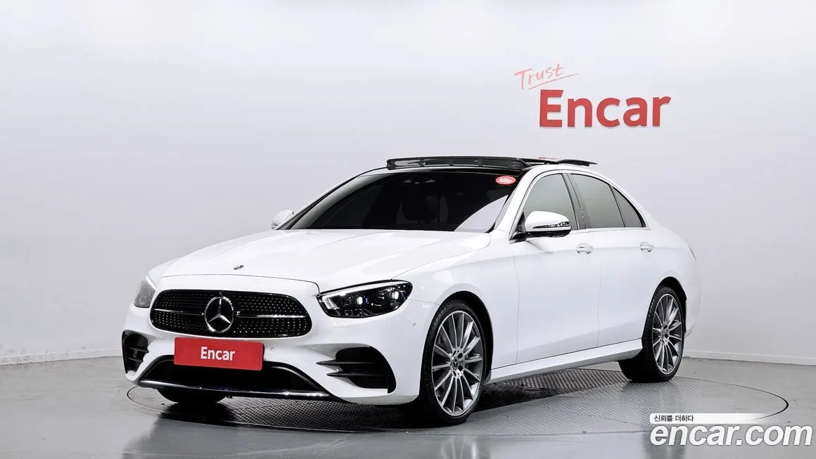 Mercedes-Benz E-Class — фото 1