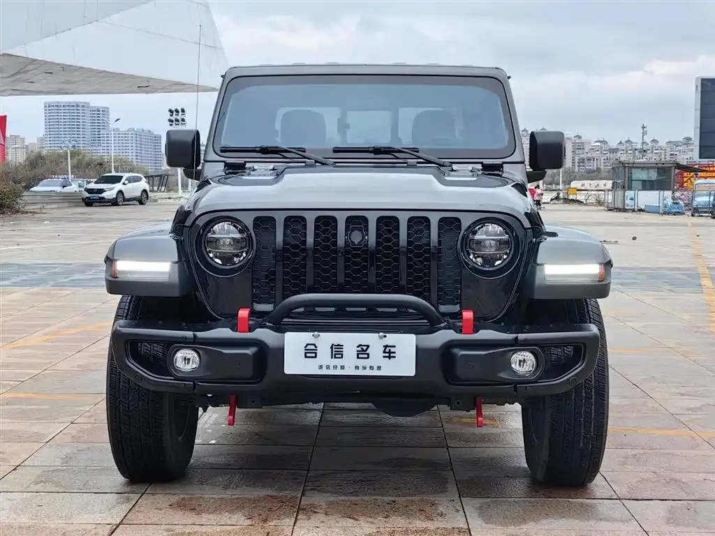 Jeep Gladiator 2023 из CN, фото 2